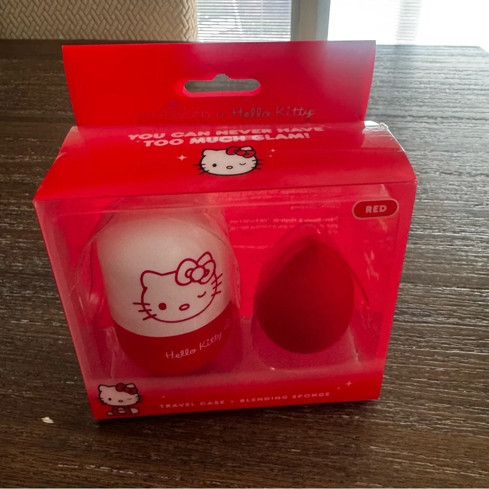 Hello Kitty Red Travel Case and Sponge Set